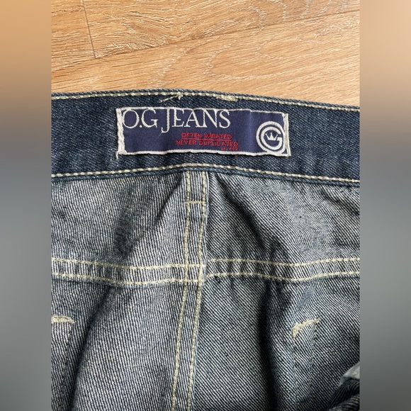 OG Jeans Frosted and Distressed Denim - Picture 7 of 10